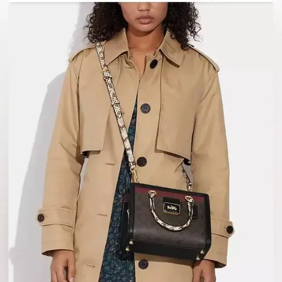 NWT - Coach - Grace Carryall In Signature Canvas - Picture 4 of 5